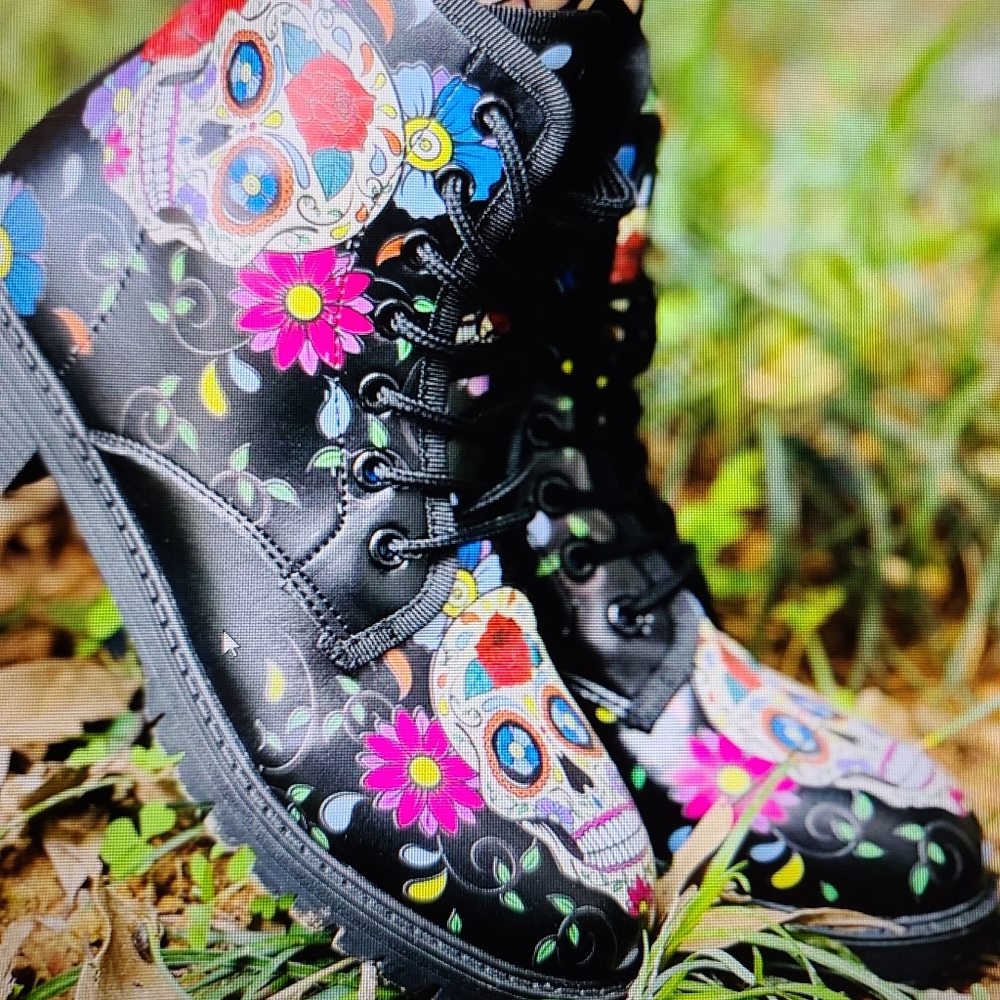 Act Fast! 5 pairs Trendy Black Skull Booties